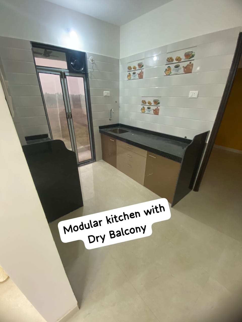 Kitchen with Dry Balcony